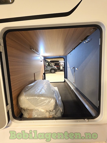 Dethleffs 9-trinns automat / Lav km / Solcelle / Queen bed / Stor garasje ++++ 9 of 30