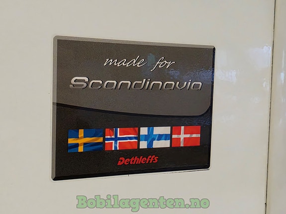 Dethleffs 9-trinns automat / Lav km / Solcelle / Queen bed / Stor garasje ++++ 11 of 30