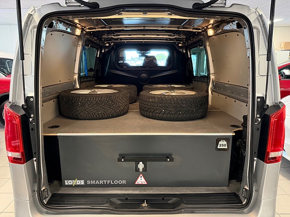 Mercedes-Benz Vito 21 of 30