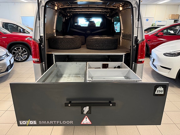 Mercedes-Benz Vito 20 of 30