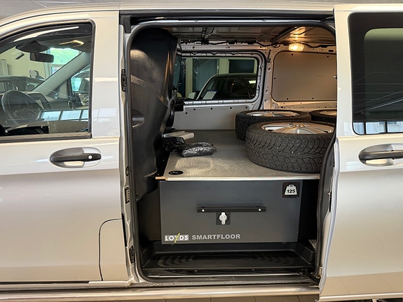 Mercedes-Benz Vito 18 of 30