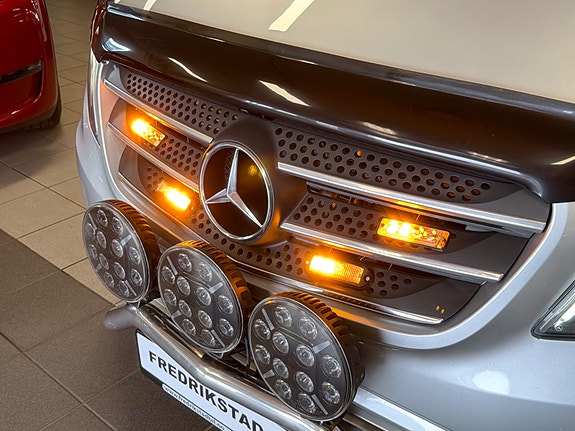 Mercedes-Benz Vito 13 of 30