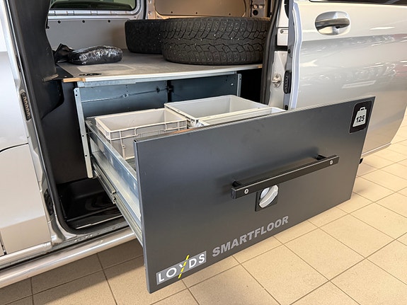 Mercedes-Benz Vito 19 of 30