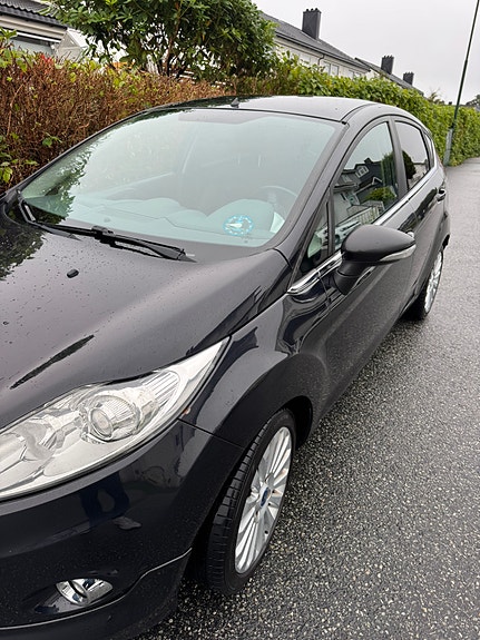 Ford Fiesta 3 of 10