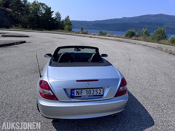 Mercedes-Benz slk 16 of 30