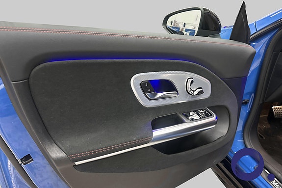 Mercedes-Benz CLA350 13 of 18