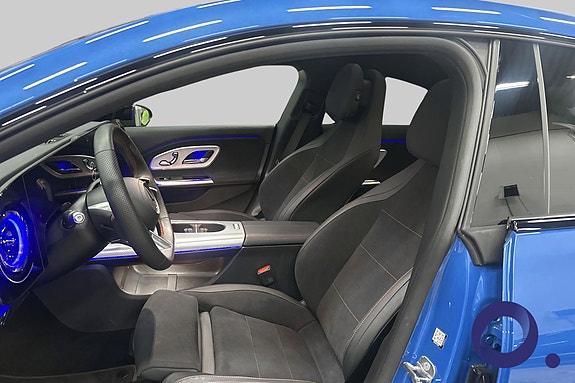 Mercedes-Benz CLA350 12 of 18