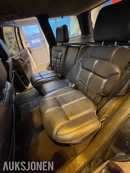Jeep Grand Cherokee 24 of 30