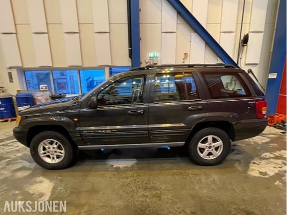 Jeep Grand Cherokee 6 of 30