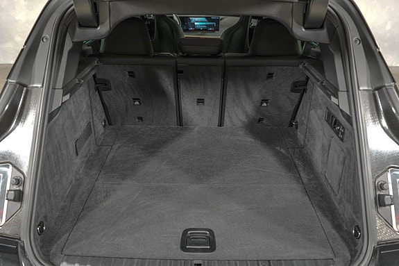 BMW iX 9 of 29