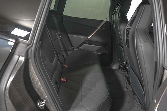 BMW iX 11 of 29