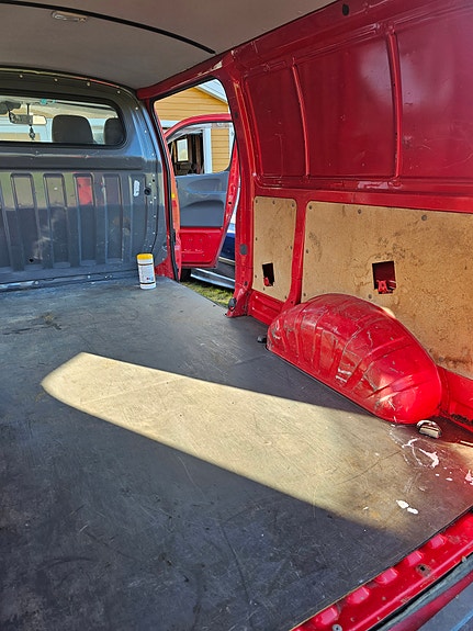 Toyota HiAce 13 of 16