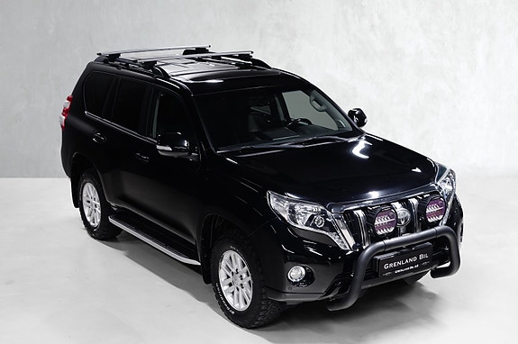 Toyota Land Cruiser 2 of 30