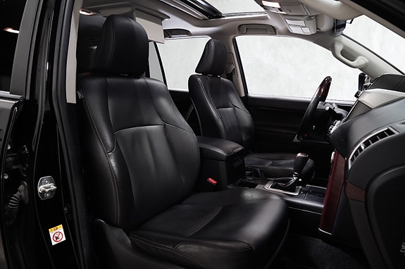 Toyota Land Cruiser 23 of 30