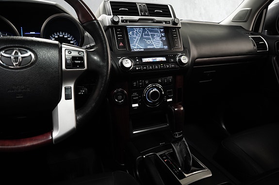 Toyota Land Cruiser 29 of 30