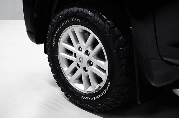Toyota Land Cruiser 13 of 30