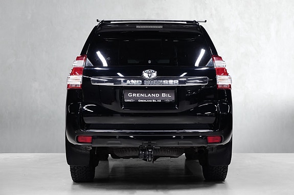 Toyota Land Cruiser 14 of 30