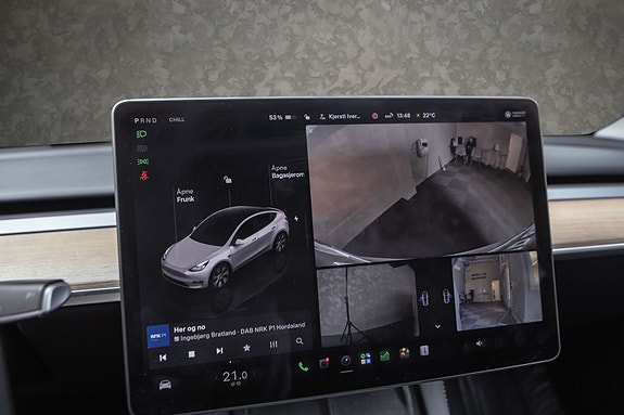 Tesla Model Y 15 of 28