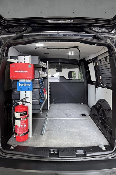 Volkswagen Caddy Maxi 17 of 30