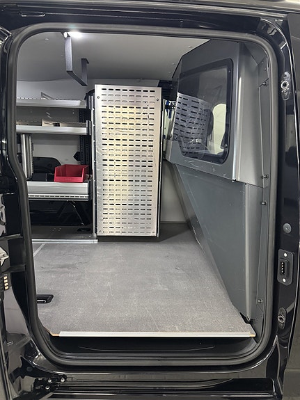 Volkswagen Caddy Maxi 16 of 30