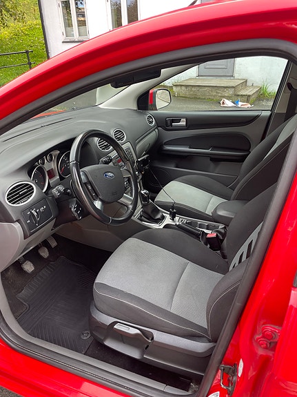 Ford Focus 20 of 28