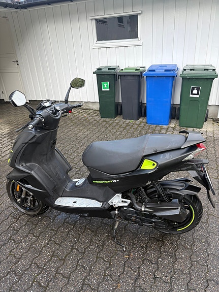 Peugeot Speedfight 4 2 of 5