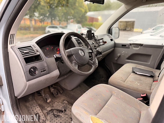 Volkswagen Transporter 12 of 30