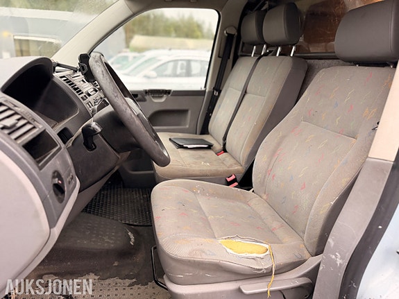 Volkswagen Transporter 13 of 30