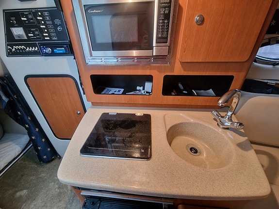 BM-184 Crownline 250 CR 2009,Mercruiser QSD 4,2 l 320 hk motor.  Ca 520 timer. 17 of 30