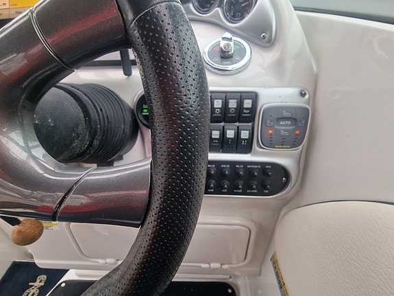 BM-184 Crownline 250 CR 2009,Mercruiser QSD 4,2 l 320 hk motor.  Ca 520 timer. 11 of 30