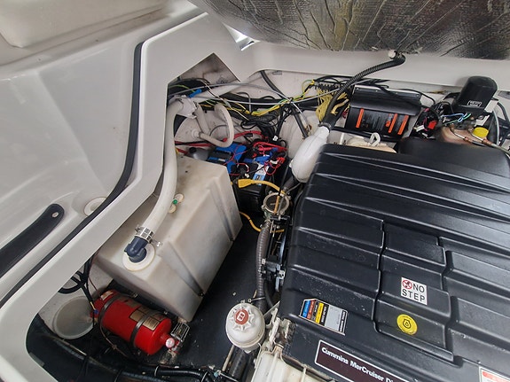 BM-184 Crownline 250 CR 2009,Mercruiser QSD 4,2 l 320 hk motor.  Ca 520 timer. 27 of 30