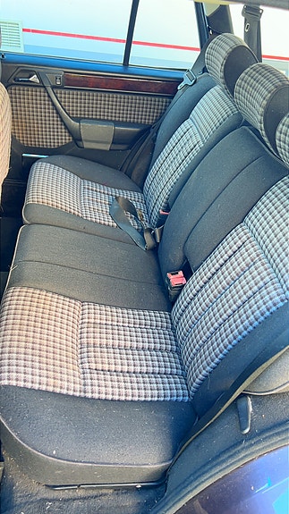 Mercedes-Benz E300 12 of 18