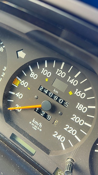 Mercedes-Benz E300 16 of 18