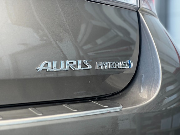 Toyota Auris 13 of 30