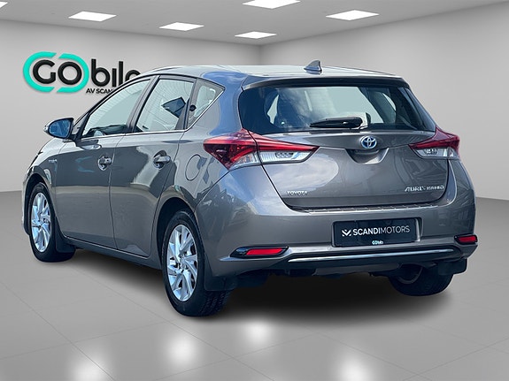 Toyota Auris 9 of 30