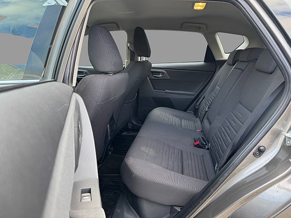Toyota Auris 29 of 30