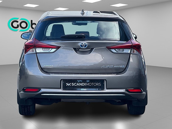 Toyota Auris 10 of 30