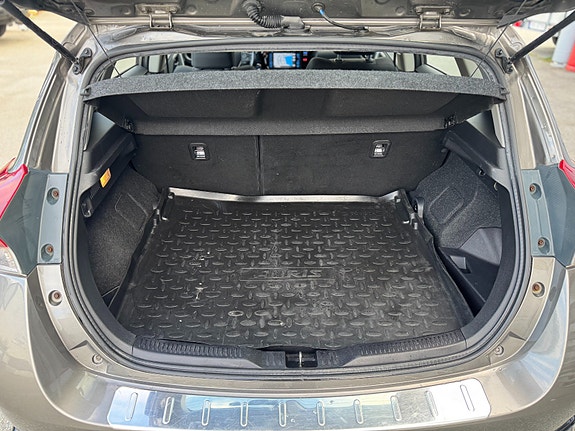 Toyota Auris 30 of 30
