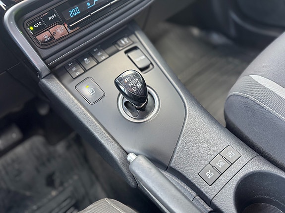 Toyota Auris 23 of 30