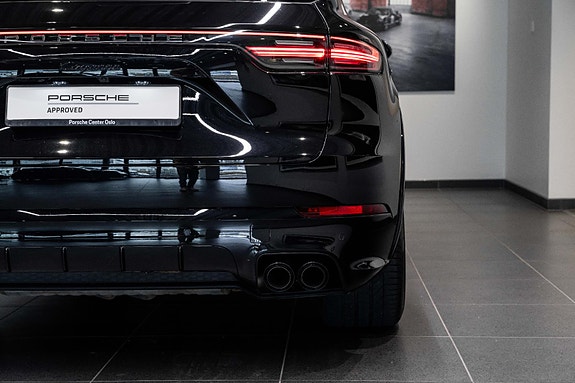 Porsche Cayenne 11 of 30