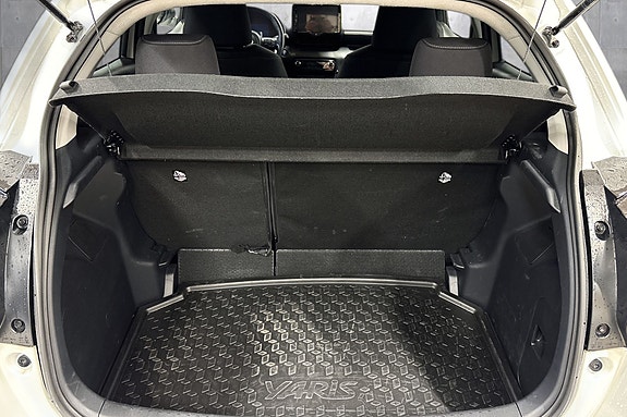 Toyota Yaris 17 of 27
