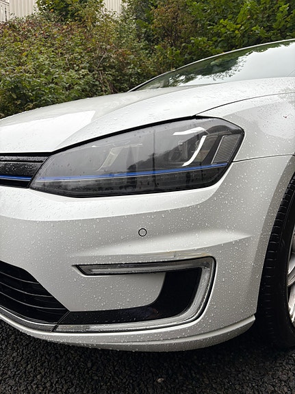 Volkswagen e-Golf VII 9 of 11