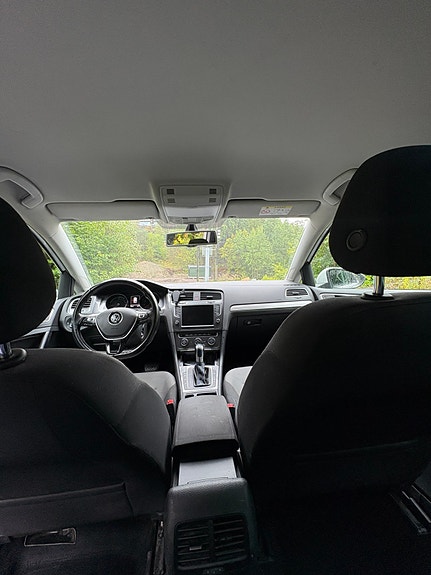 Volkswagen e-Golf VII 8 of 11
