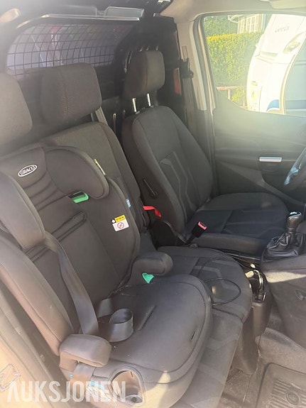 Ford Connect 10 of 16