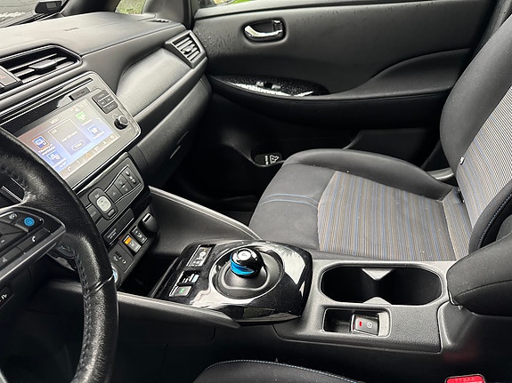 Nissan Leaf 14 of 30