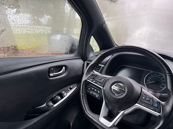 Nissan Leaf 11 of 30
