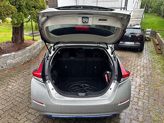 Nissan Leaf 4 of 30
