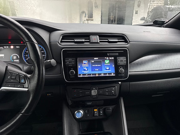Nissan Leaf 13 of 30