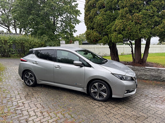 Nissan Leaf 2 of 30