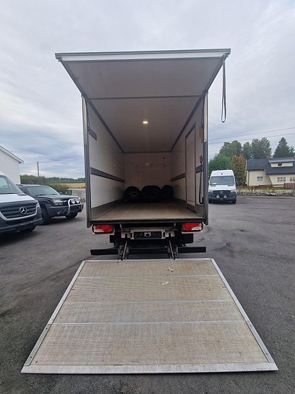 Mercedes-Benz Sprinter 516 13 of 22